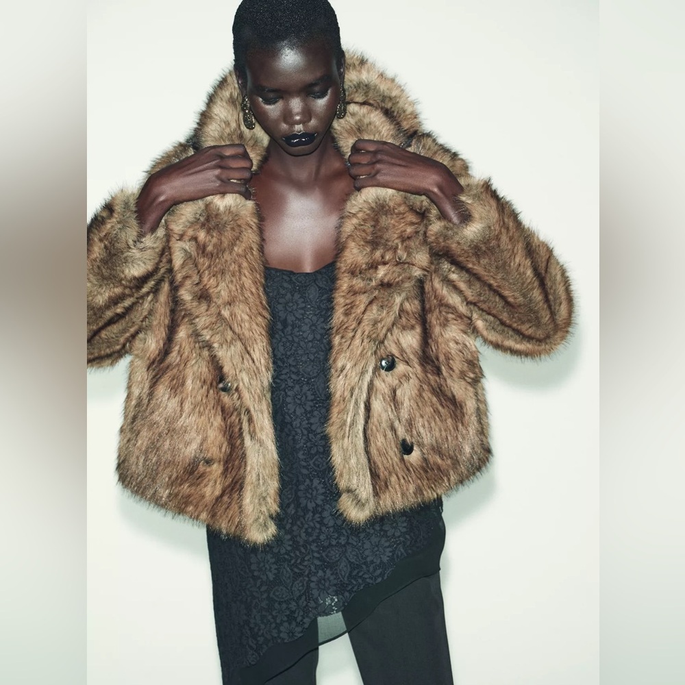 ZARA Luxurious SHORT Faux Fur Coat Jacket Size Small SOLD OUT RARE
